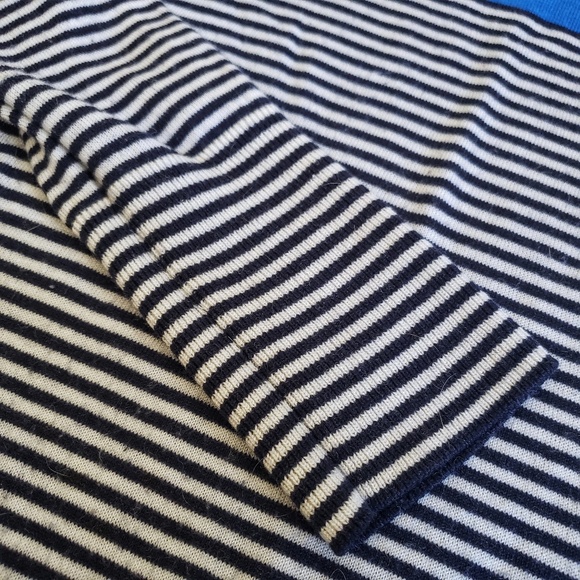 3/$25 Gap stripes color block sweater - Picture 2 of 3